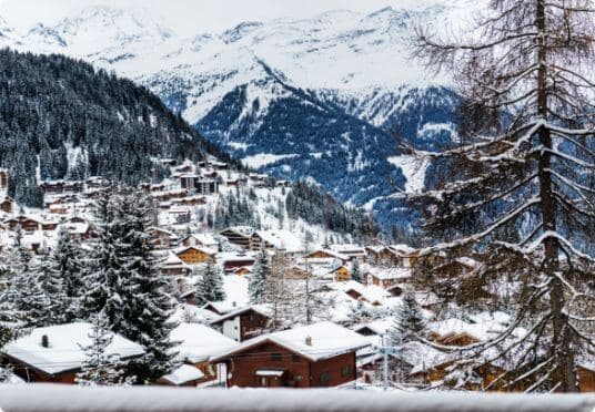Winters uitzicht over het dal van Verbier in de Zwitserse Alpen