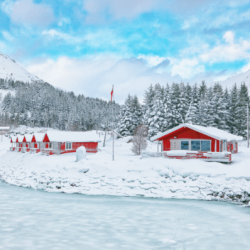 wonderfull-winter-scenery-with-traditional-norwegi-Z5YNPVU